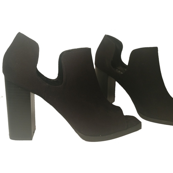 Open Toe Bootie - Picture 2 of 6